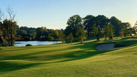 Golf course &ndash; 17th green sunset